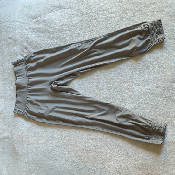 Lululemon Sun Setter Jogger - Size 6 - Iron Grey - full length (28in) - Picture 4 of 6